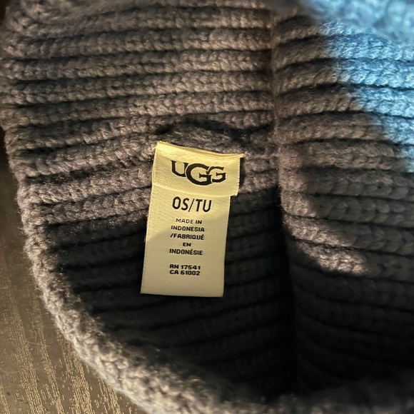 UGG Blue Knit Beanie - Picture 4 of 4